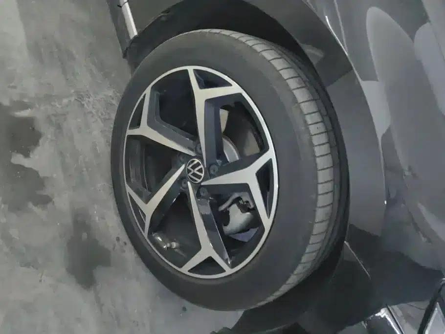 2024 Volkswagen Magotan 330TSI DSG Luxury Edition (2 Million Units Limited Edition) — миниатюра 6