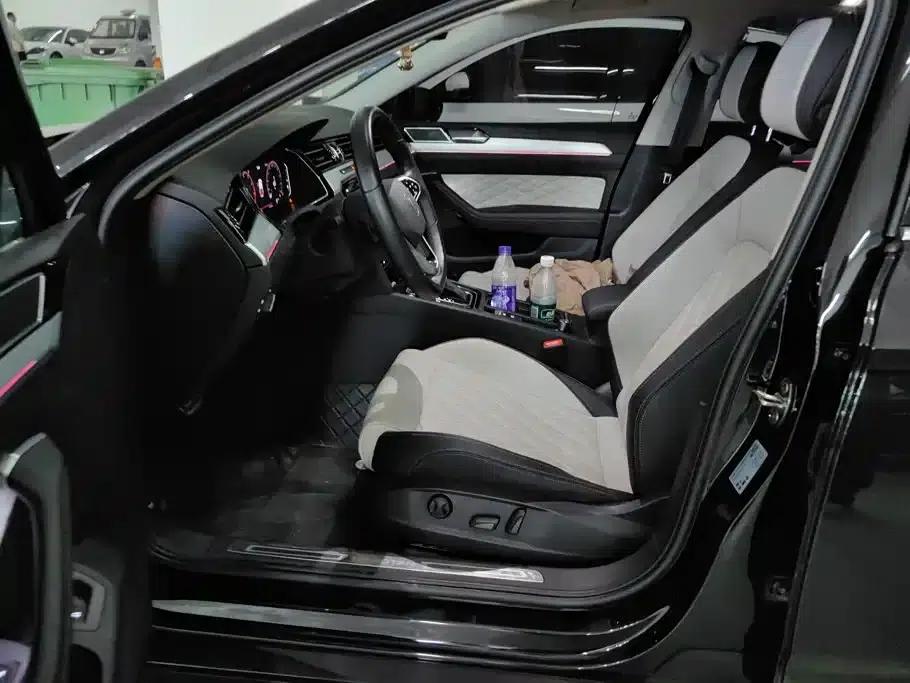 2024 Volkswagen Magotan 330TSI DSG Luxury Edition (2 Million Units Limited Edition) — миниатюра 9