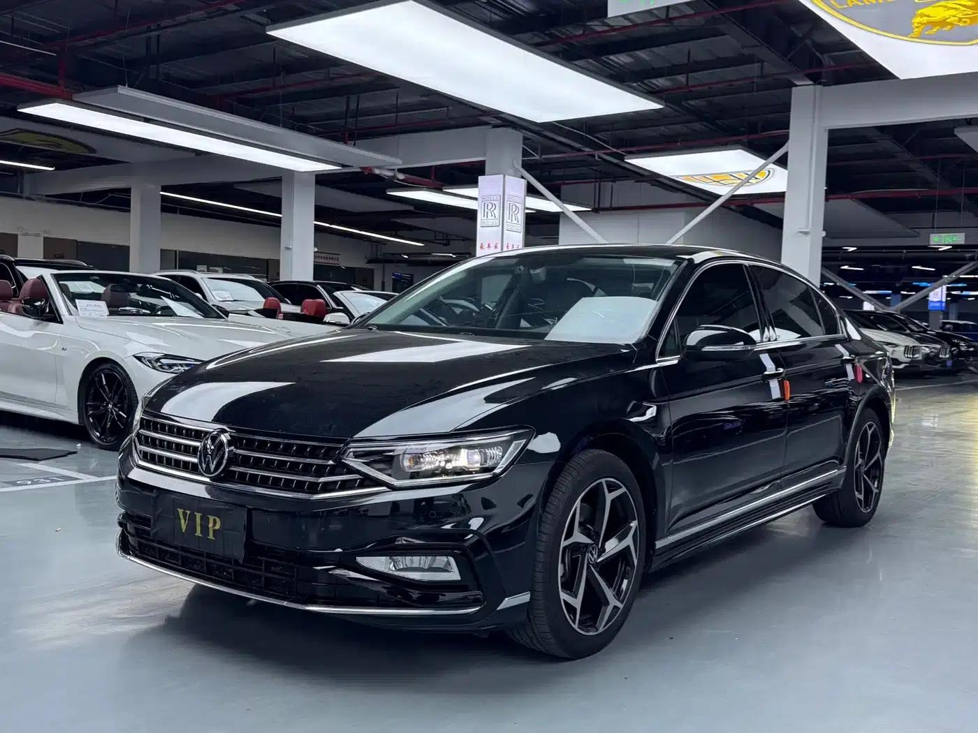 Volkswagen Magotan 2023 2 Millionth Unit Commemorative Edition 330TSI DSG Leading Model — миниатюра 1