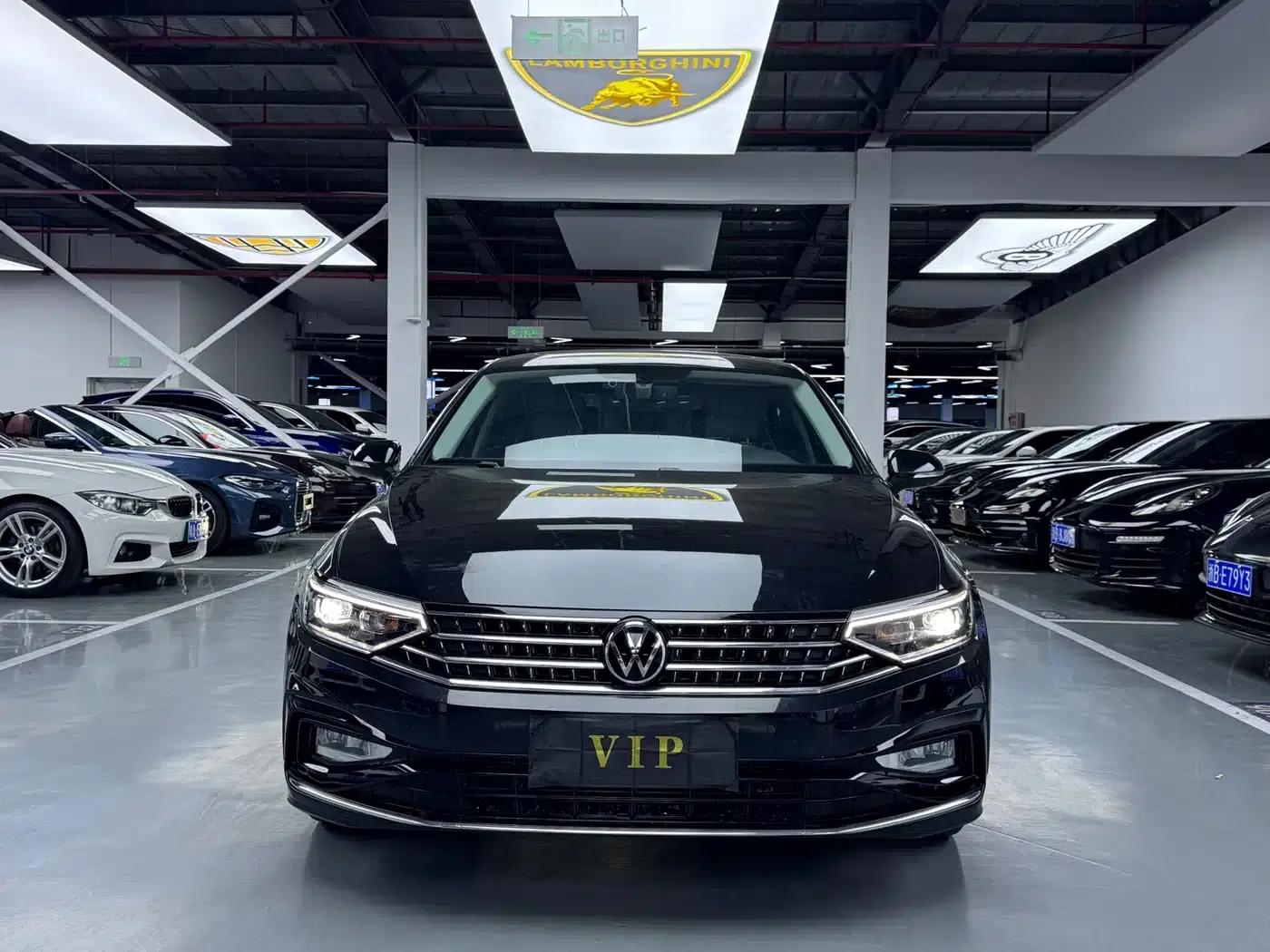 Volkswagen Magotan 2023 2 Millionth Unit Commemorative Edition 330TSI DSG Leading Model — миниатюра 2