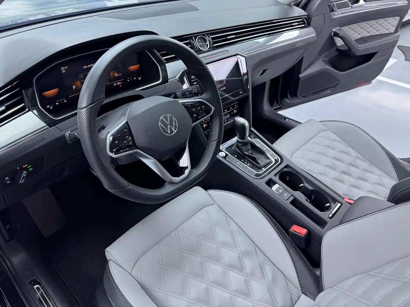 Volkswagen Magotan 2023 2 Millionth Unit Commemorative Edition 330TSI DSG Leading Model — миниатюра 6