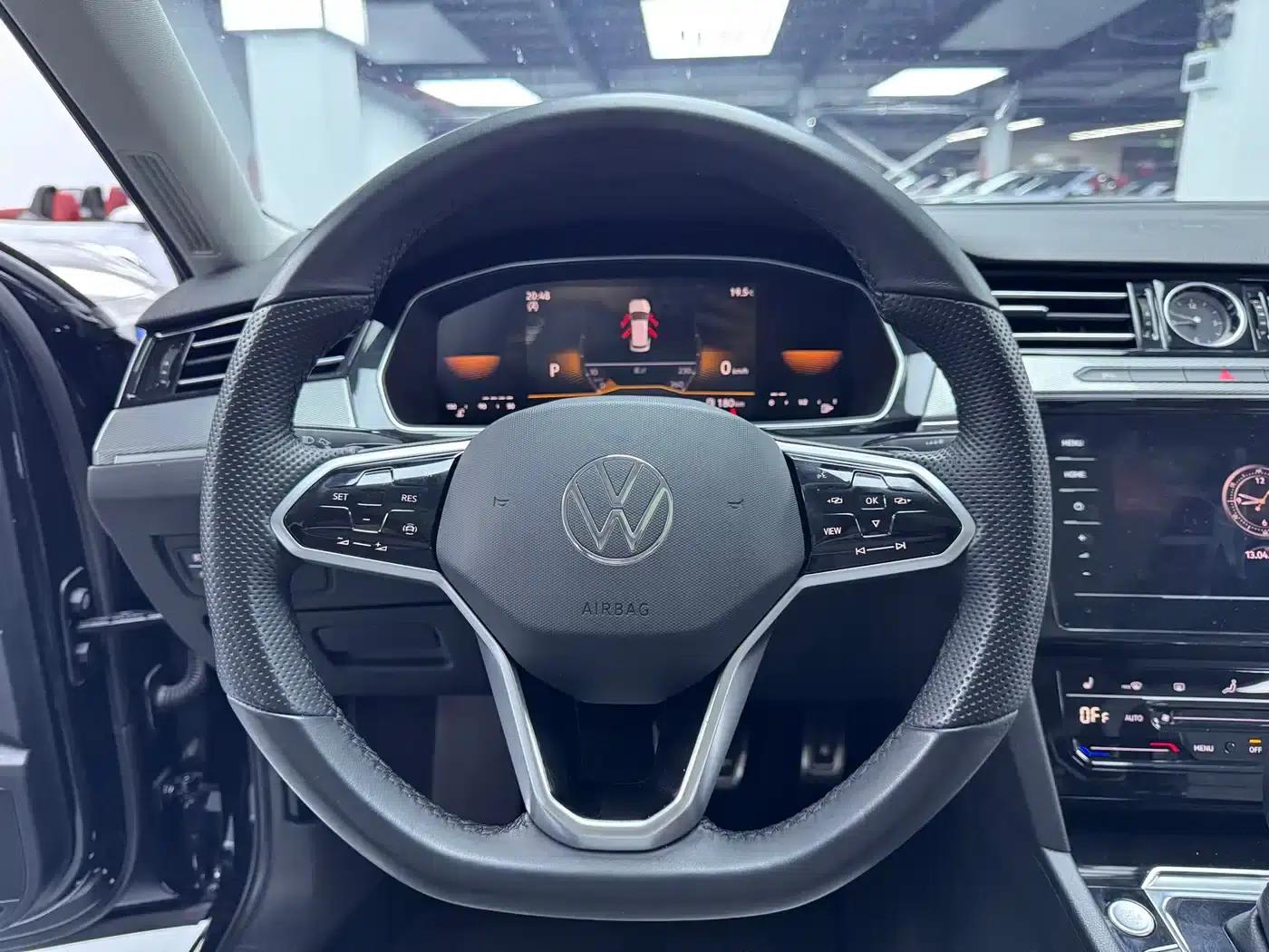 Volkswagen Magotan 2023 2 Millionth Unit Commemorative Edition 330TSI DSG Leading Model — миниатюра 7
