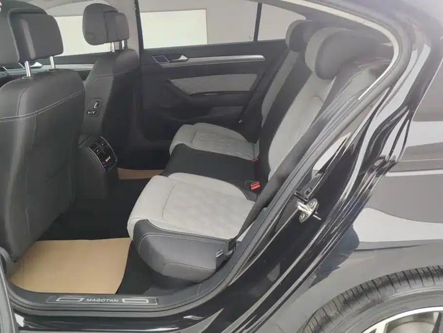 Volkswagen Magotan 2023 2 Millionth Unit Commemorative Edition 330TSI DSG Leading Model — миниатюра 11