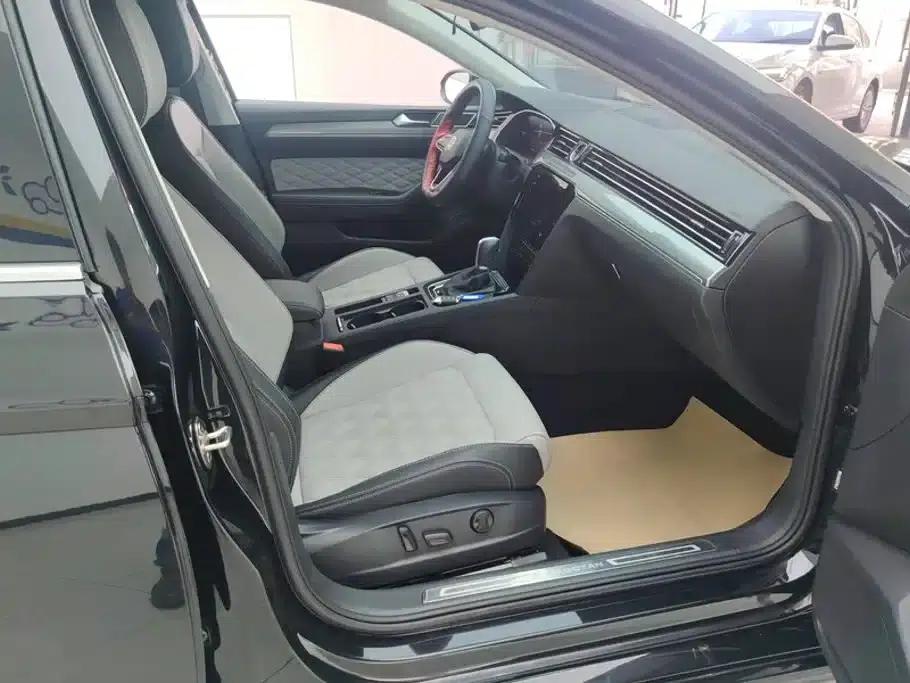 Volkswagen Magotan 2023 2 Millionth Unit Commemorative Edition 330TSI DSG Leading Model — миниатюра 8