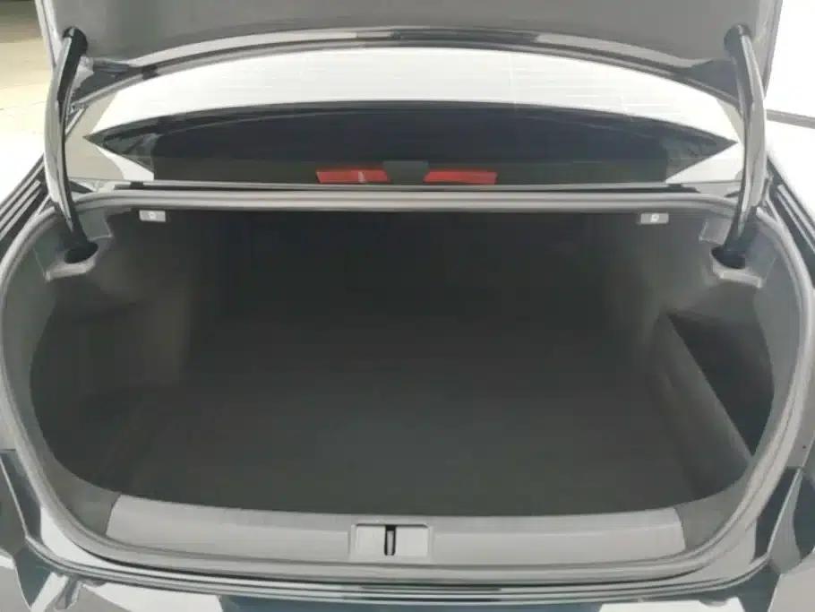 Magotan 2023 2 Millionth Unit Commemorative Edition 280TSI DSG Leading Model — миниатюра 4