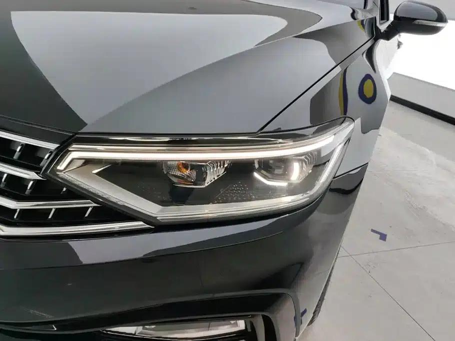 Magotan 2023 2 Millionth Unit Commemorative Edition 280TSI DSG Leading Model — миниатюра 5