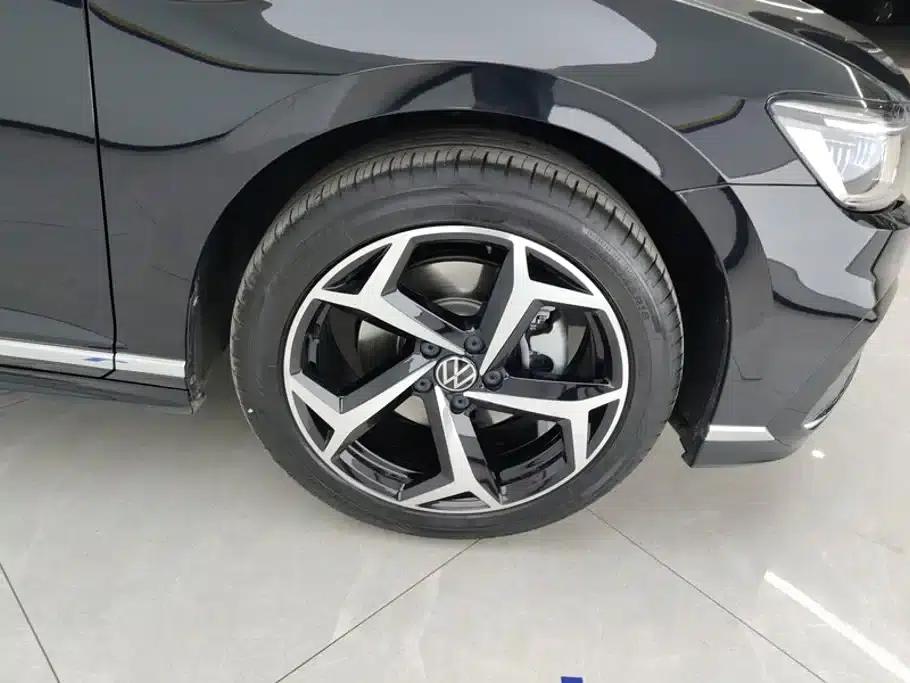 Magotan 2023 2 Millionth Unit Commemorative Edition 280TSI DSG Leading Model — миниатюра 6