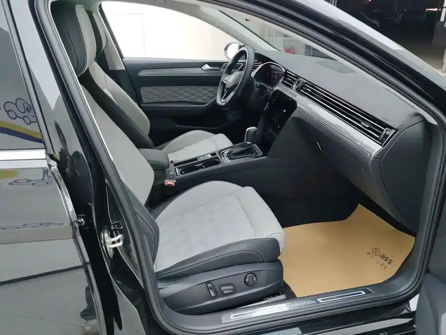 Magotan 2023 2 Millionth Unit Commemorative Edition 280TSI DSG Leading Model — миниатюра 8