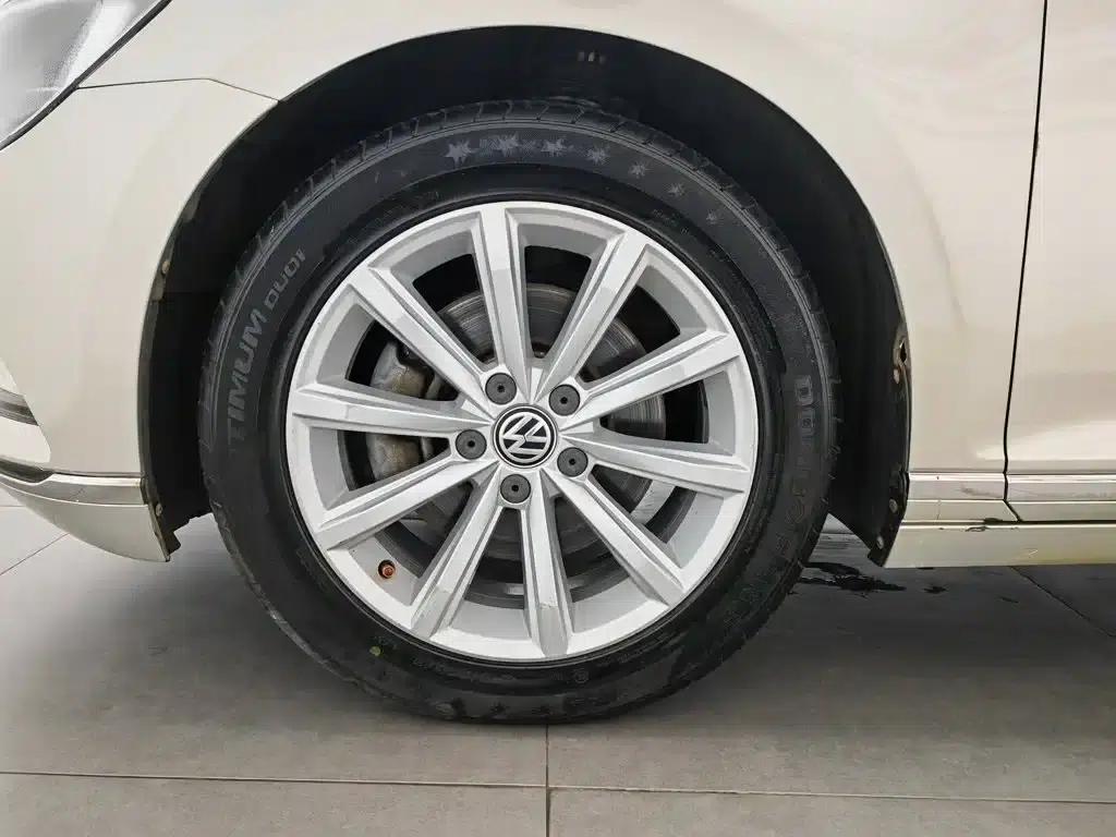 2018 Volkswagen Passat 330TSI DSG Leading Edition — миниатюра 17