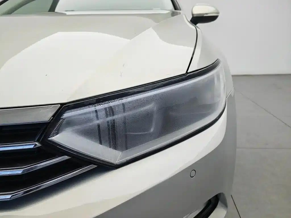 2018 Volkswagen Passat 330TSI DSG Leading Edition — миниатюра 7
