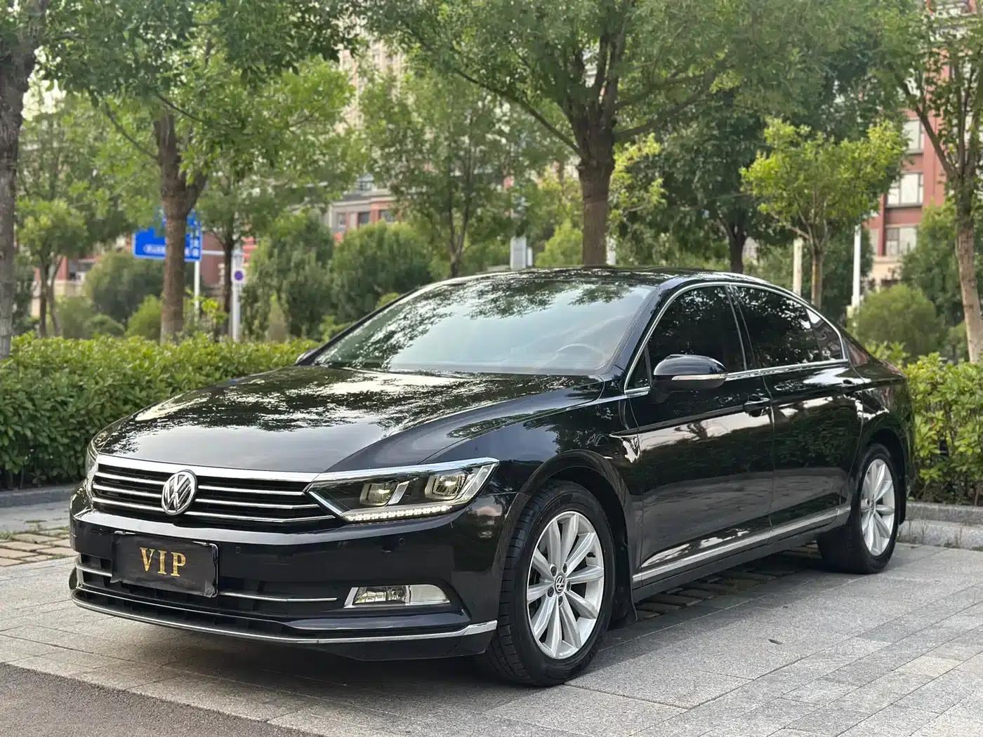 2019 Volkswagen Magotan 330TSI DSG Leading Edition (China VI Emission Standard) — миниатюра 1