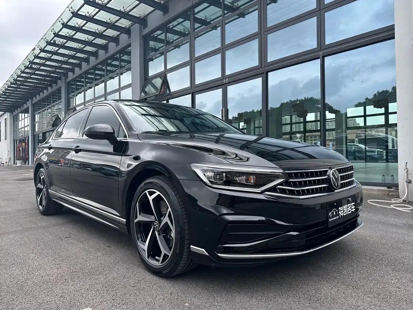 2026 Volkswagen Magotan 30 Million Unit Selection Edition 380TSI DSG Luxury — миниатюра 3