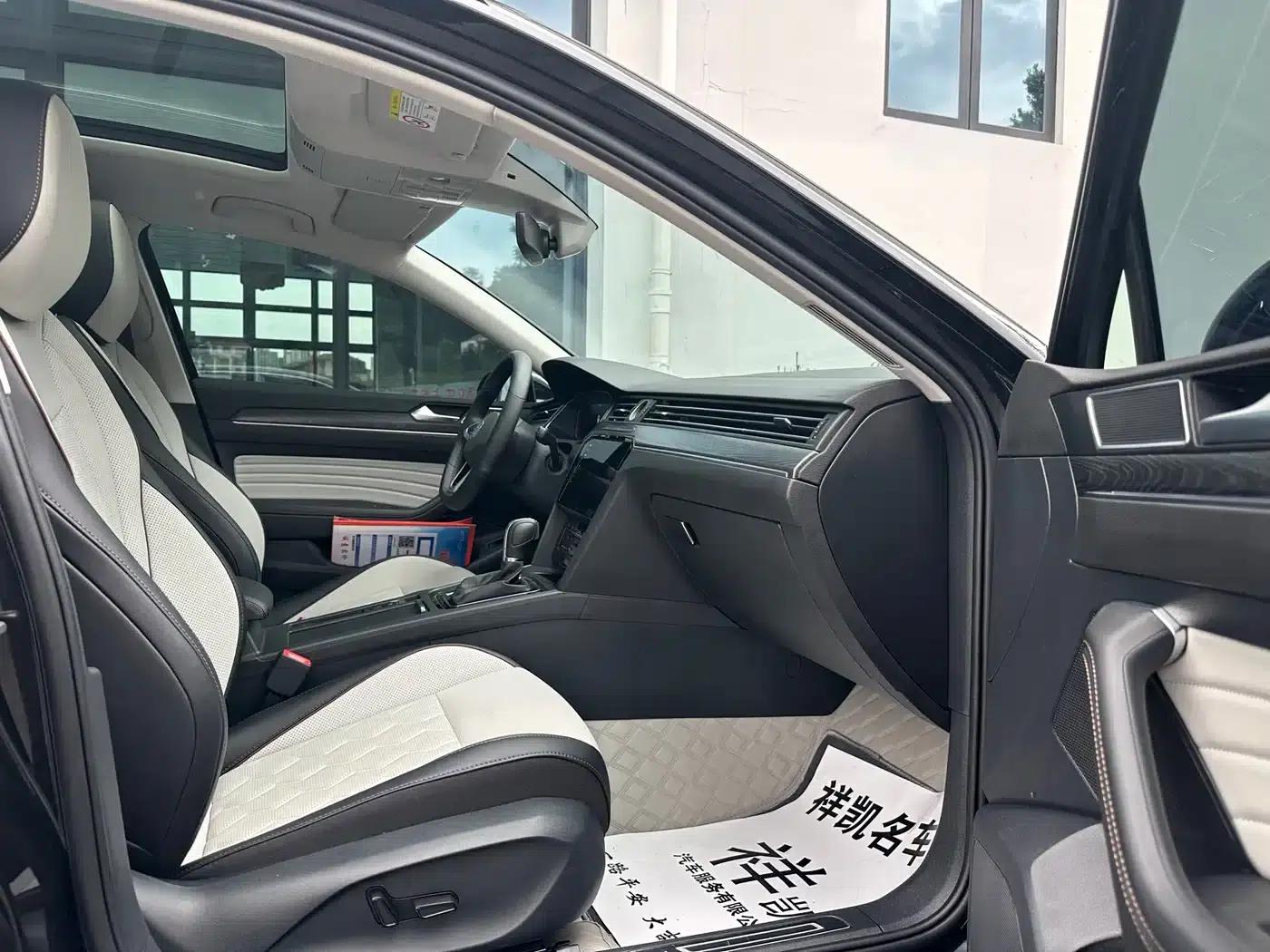 2026 Volkswagen Magotan 30 Million Unit Selection Edition 380TSI DSG Luxury — миниатюра 6
