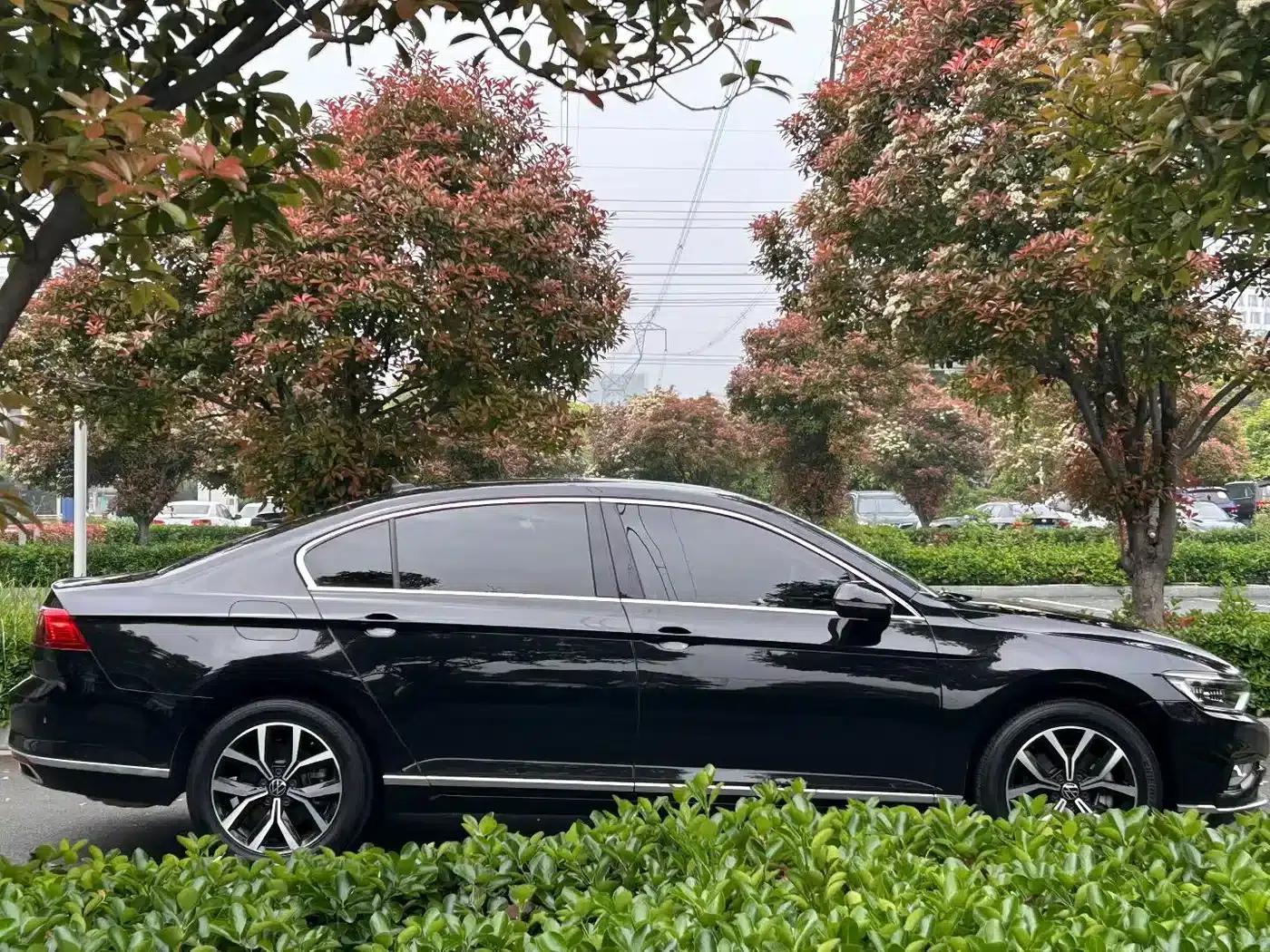 2020 Volkswagen Passat 330TSI DSG Leading Edition — миниатюра 7