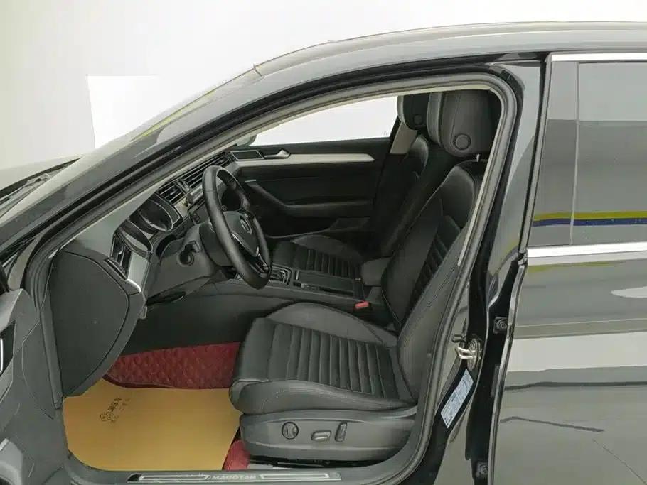 2018 Volkswagen Passat 280TSI DSG Leading Edition — миниатюра 9
