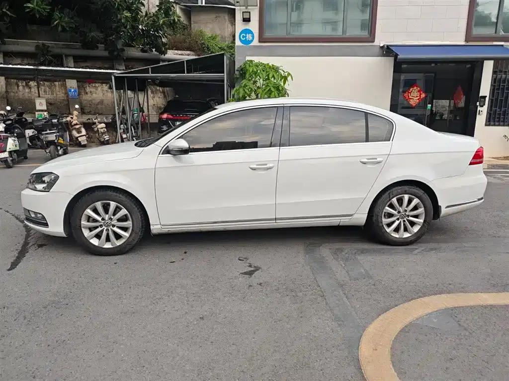 2013 Volkswagen Passat 1.8TSI Leading Edition — миниатюра 3