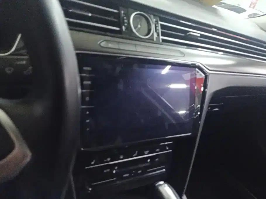 2020 Volkswagen Passat 330TSI DSG Luxury — миниатюра 13