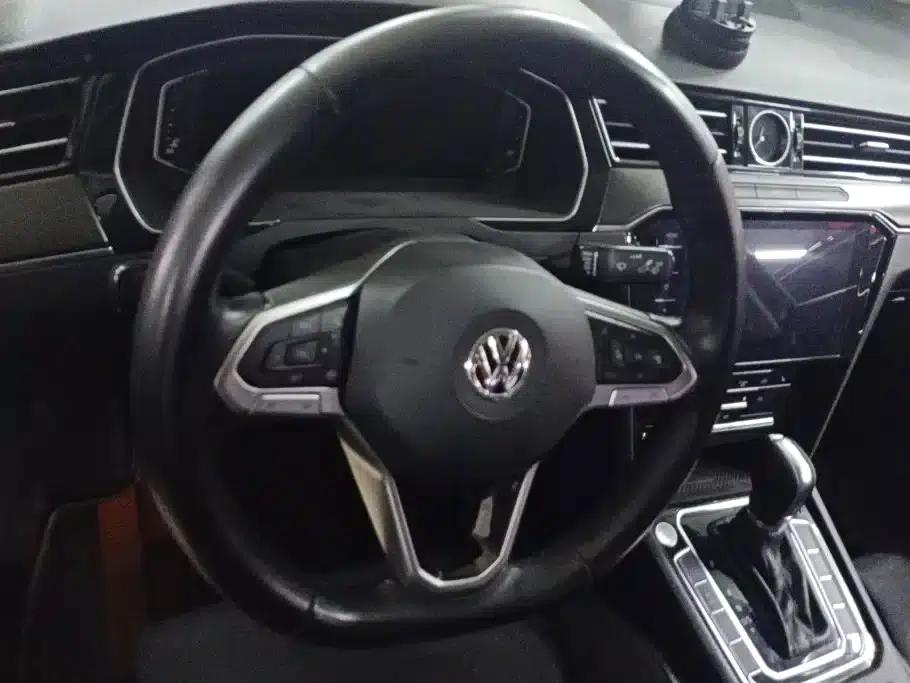 2020 Volkswagen Passat 330TSI DSG Luxury — миниатюра 15