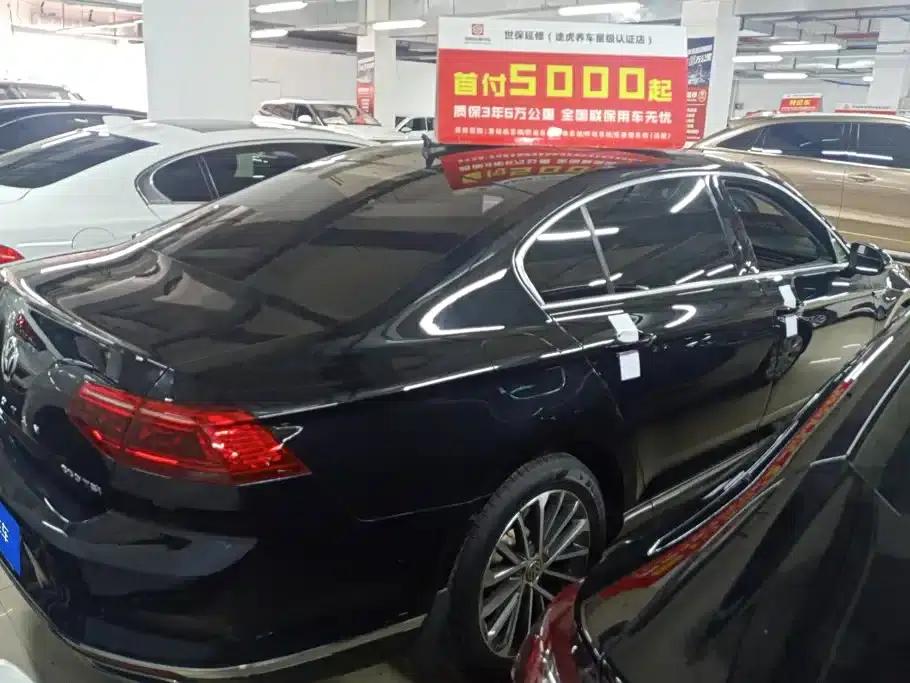 2020 Volkswagen Passat 330TSI DSG Luxury — миниатюра 3