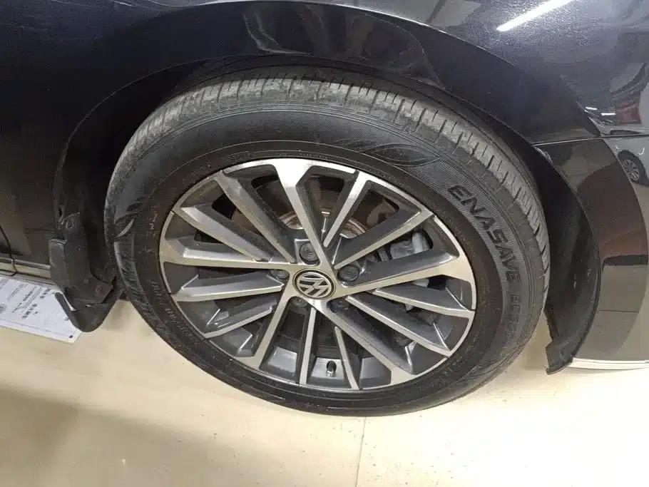 2020 Volkswagen Passat 330TSI DSG Luxury — миниатюра 6