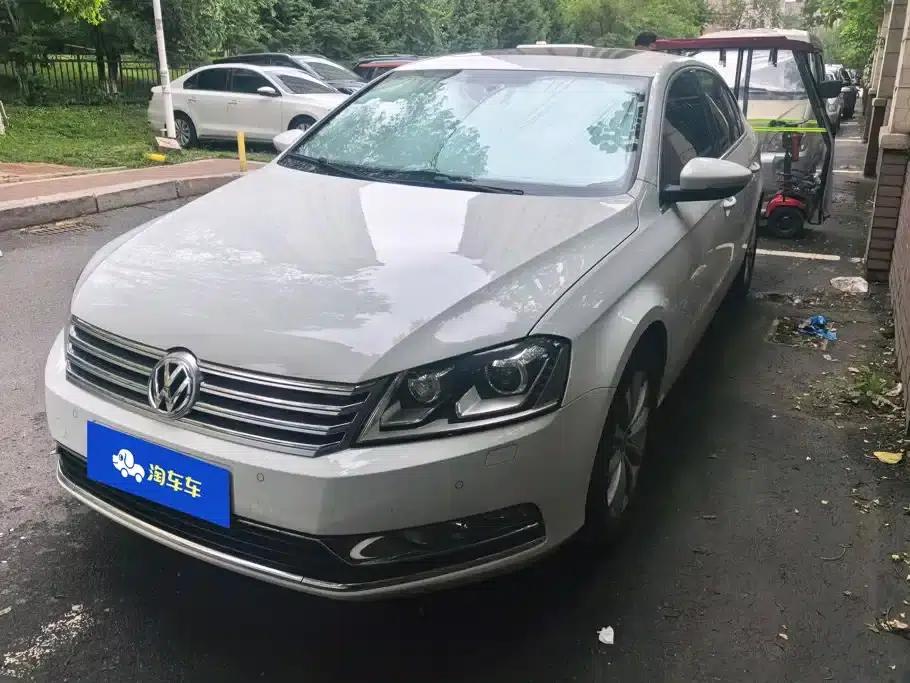 2015 Volkswagen Magotan Facelift 1.8TSI Luxury Model — миниатюра 1
