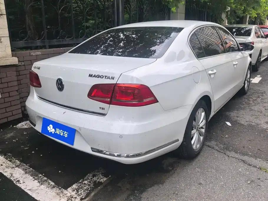 2015 Volkswagen Magotan Facelift 1.8TSI Luxury Model — миниатюра 3