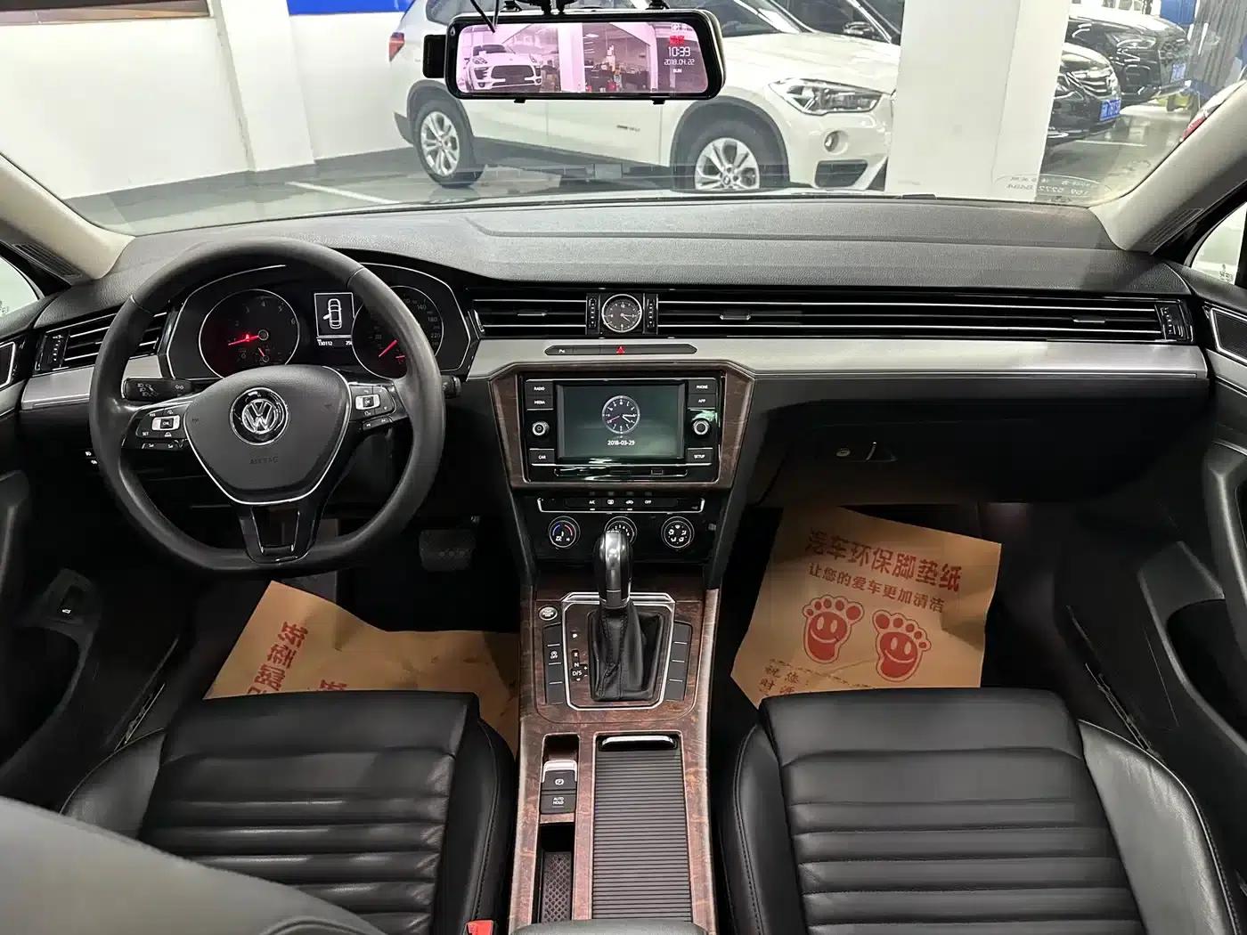 2018 Volkswagen Passat 330TSI DSG Leading Edition — миниатюра 8