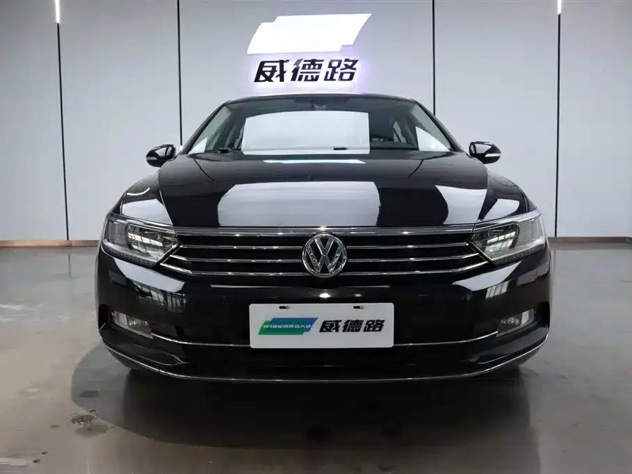 2019 Volkswagen Magotan 330TSI DSG Luxury Edition (National V Emission Standard) — миниатюра 2