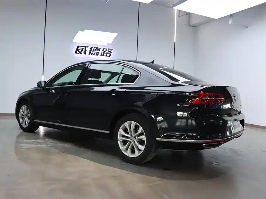 2019 Volkswagen Magotan 330TSI DSG Luxury Edition (National V Emission Standard) — миниатюра 3