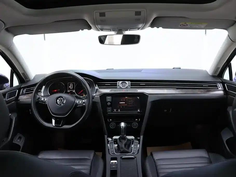 2019 Volkswagen Magotan 330TSI DSG Luxury Edition (National V Emission Standard) — миниатюра 22