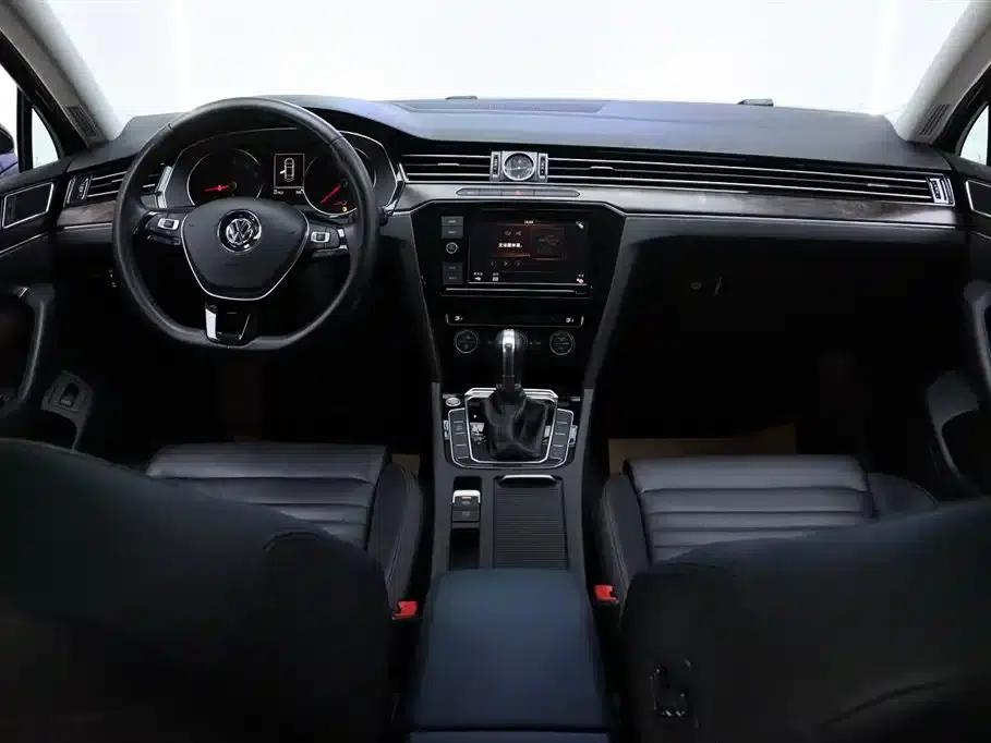 2019 Volkswagen Magotan 330TSI DSG Luxury Edition (National V Emission Standard) — миниатюра 24