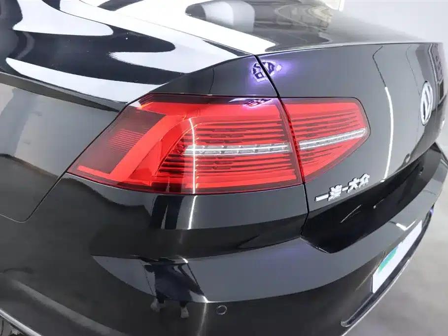 2019 Volkswagen Magotan 330TSI DSG Luxury Edition (National V Emission Standard) — миниатюра 32