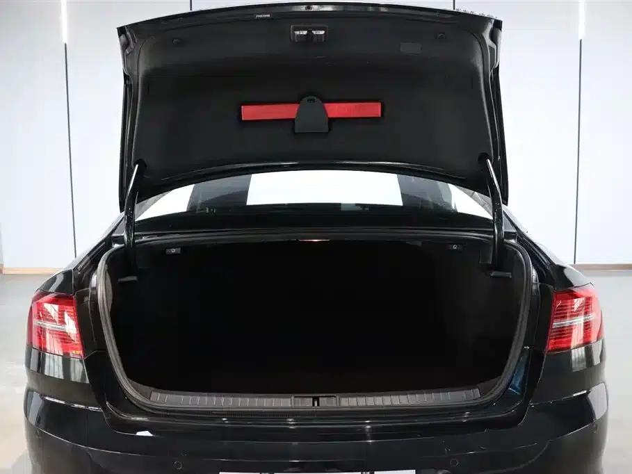 2019 Volkswagen Magotan 330TSI DSG Luxury Edition (National V Emission Standard) — миниатюра 8