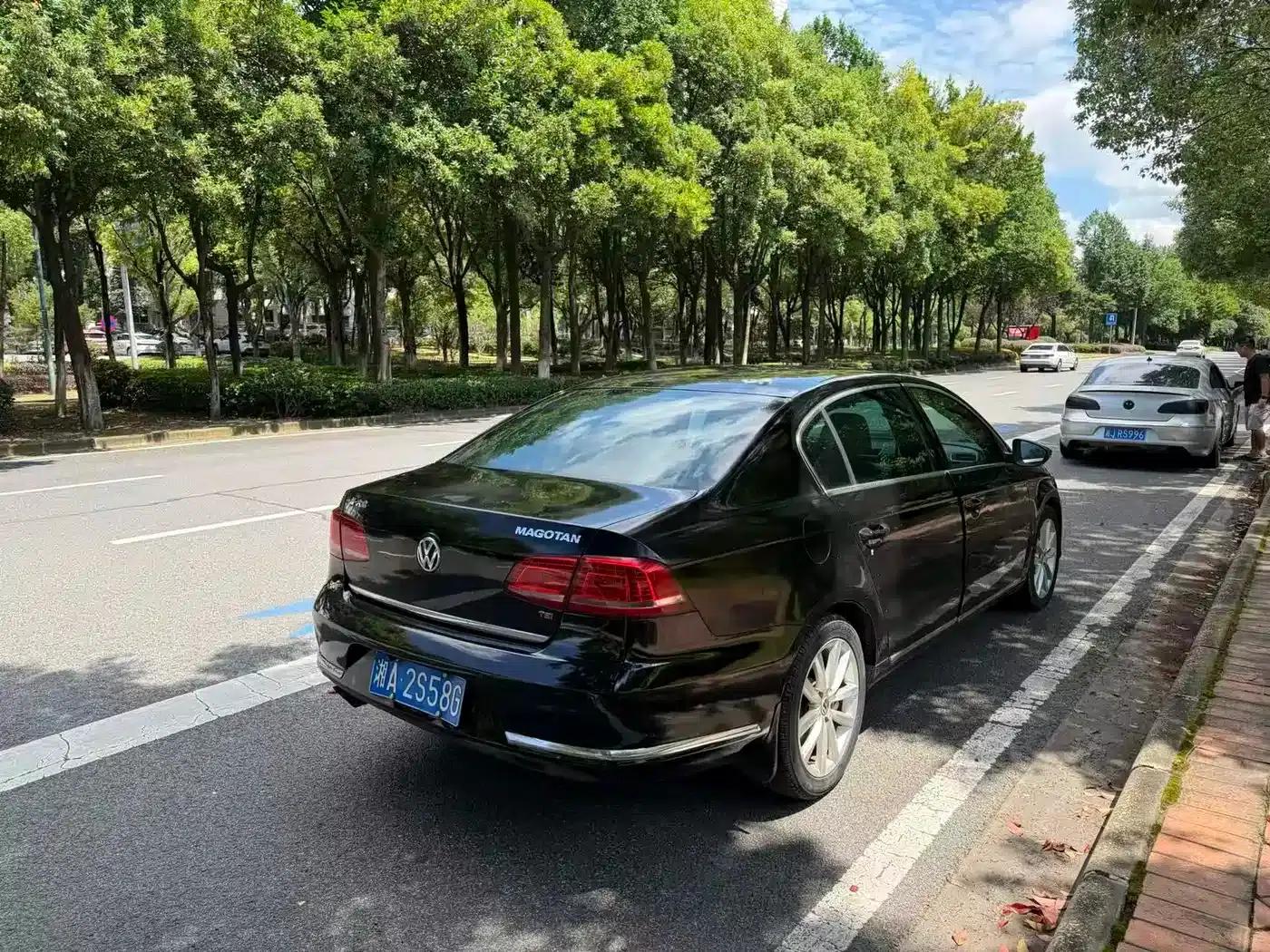 2012 Volkswagen Passat Facelift 2.0TSI Supreme Edition — миниатюра 4