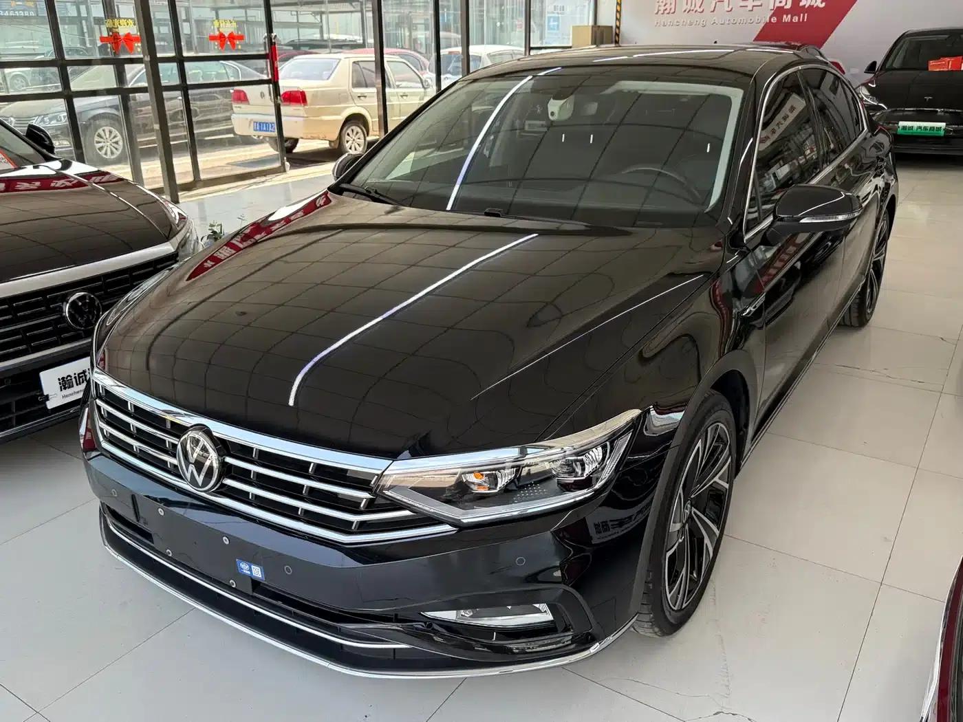 Volkswagen Passat 2021 330TSI DSG 30th Anniversary Edition — миниатюра 1