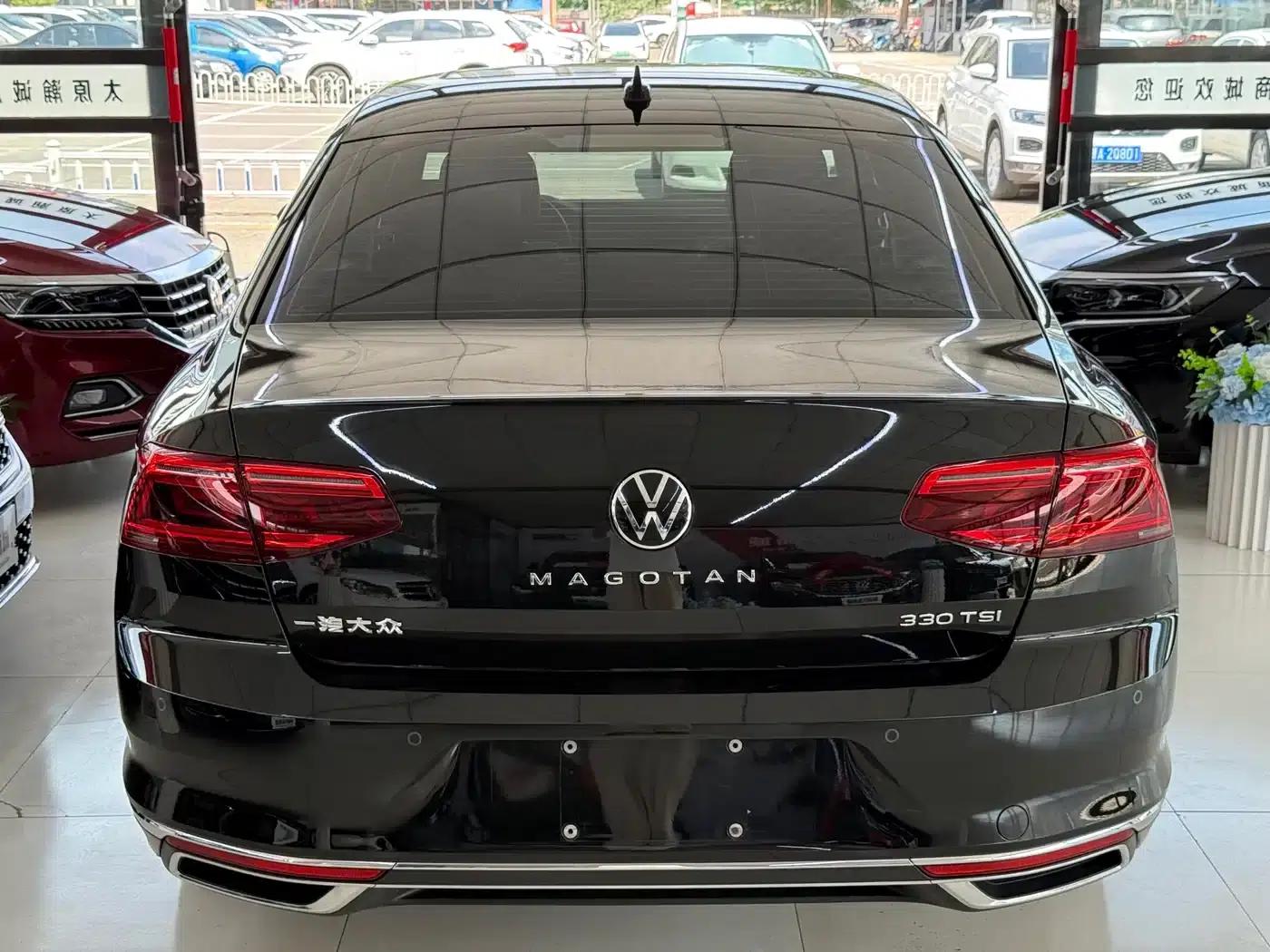 Volkswagen Passat 2021 330TSI DSG 30th Anniversary Edition — миниатюра 15