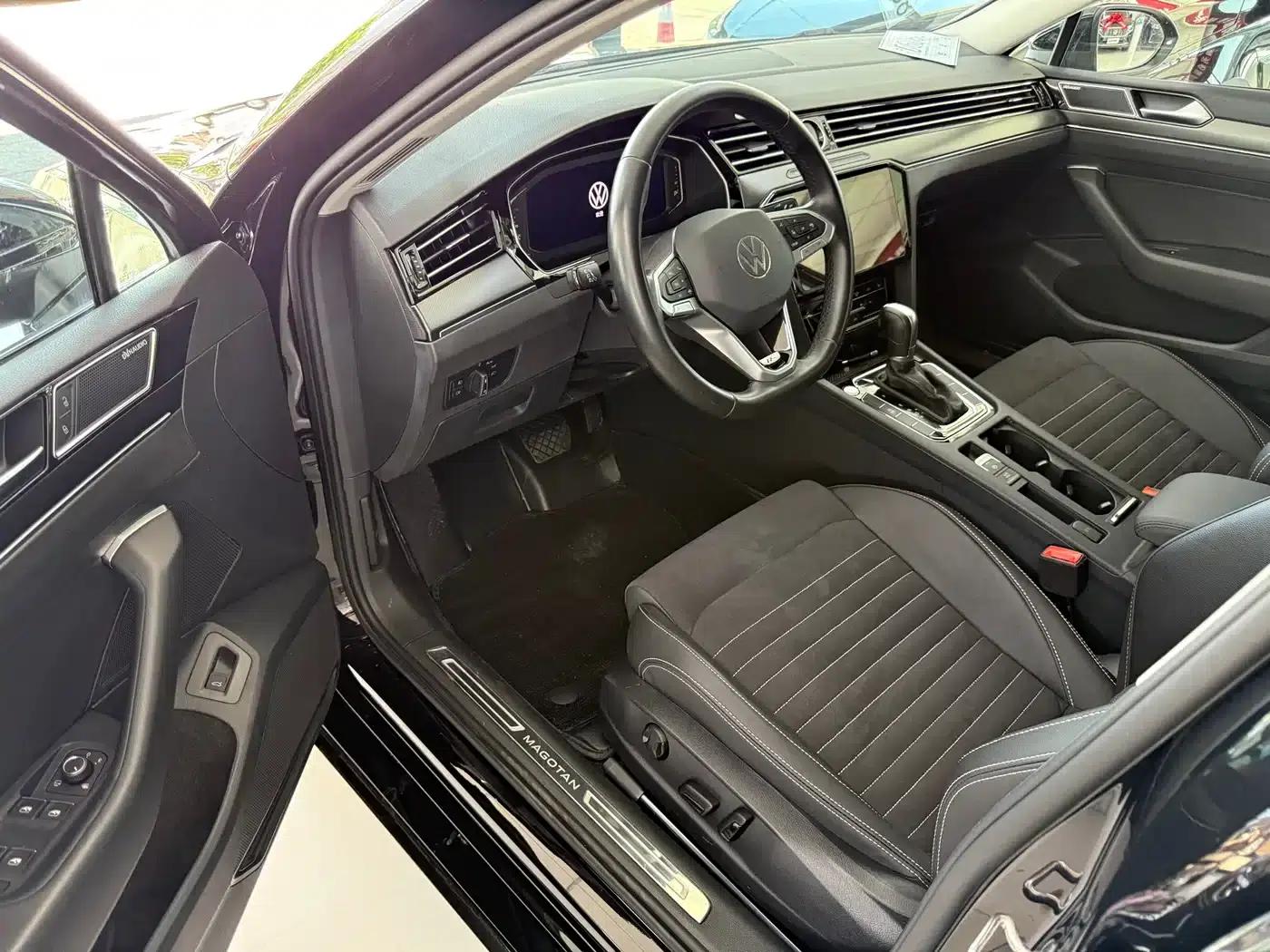 Volkswagen Passat 2021 330TSI DSG 30th Anniversary Edition — миниатюра 4