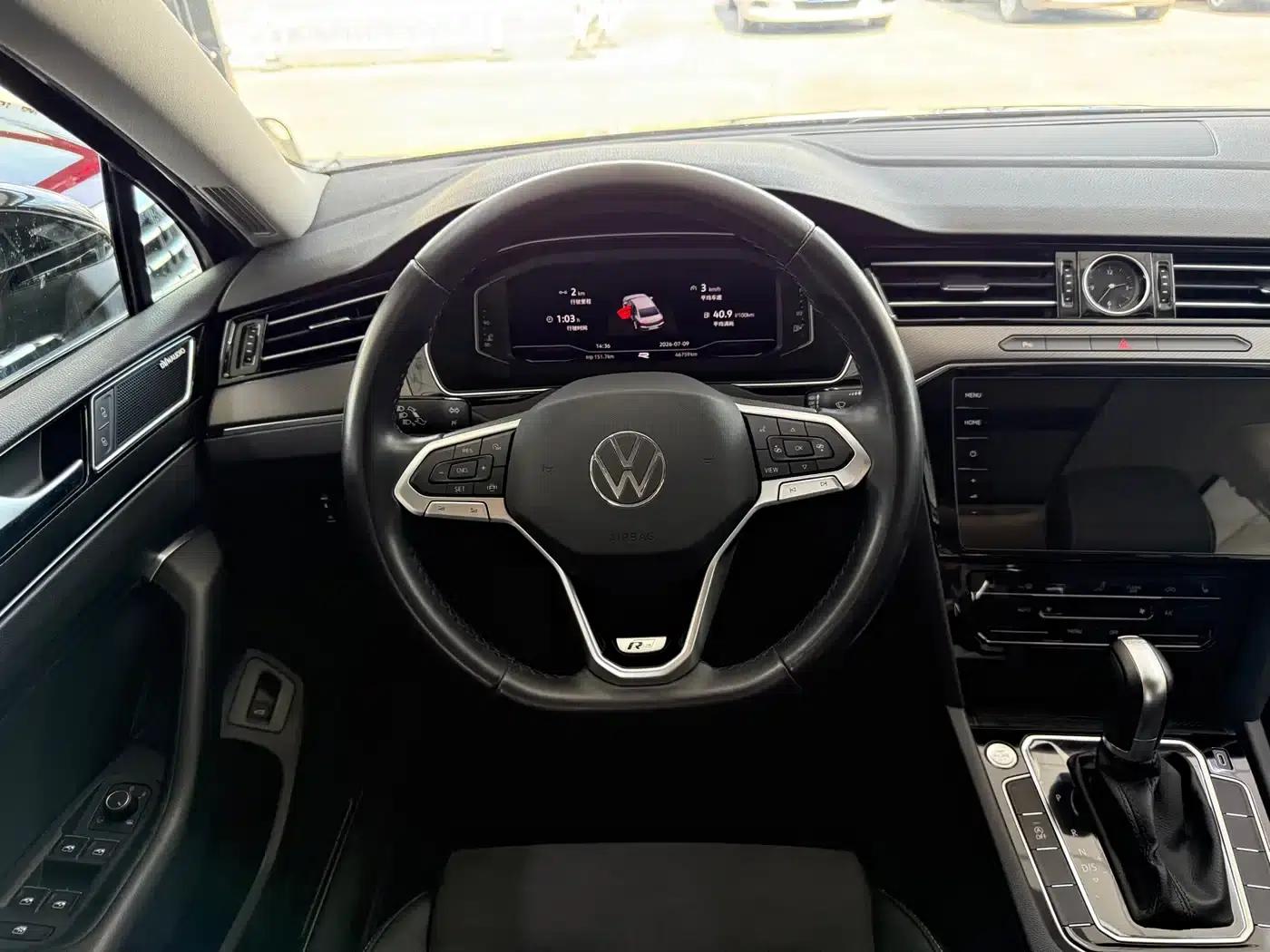 Volkswagen Passat 2021 330TSI DSG 30th Anniversary Edition — миниатюра 8