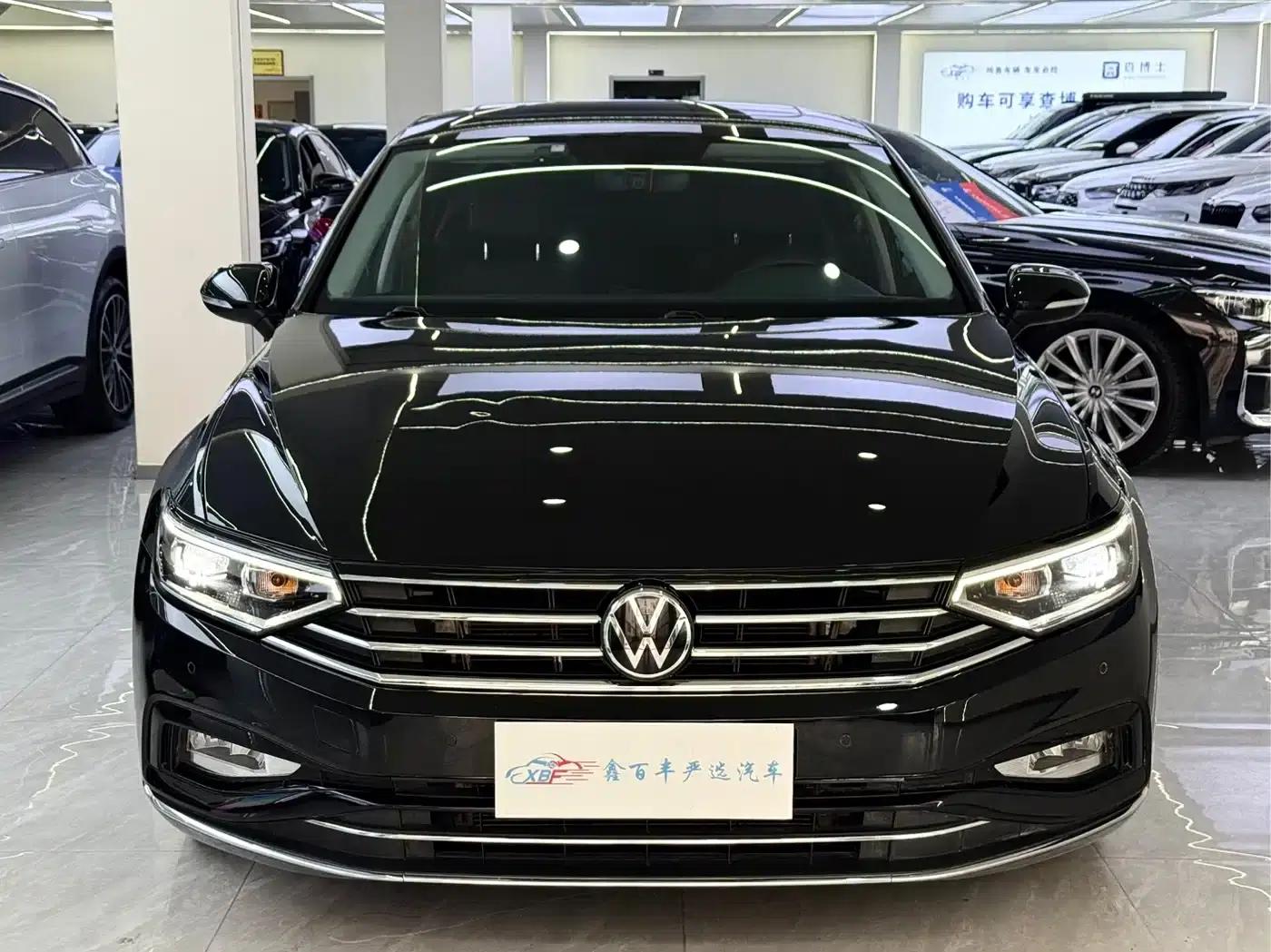 2020 Volkswagen Passat 330TSI DSG Leading Edition — миниатюра 2