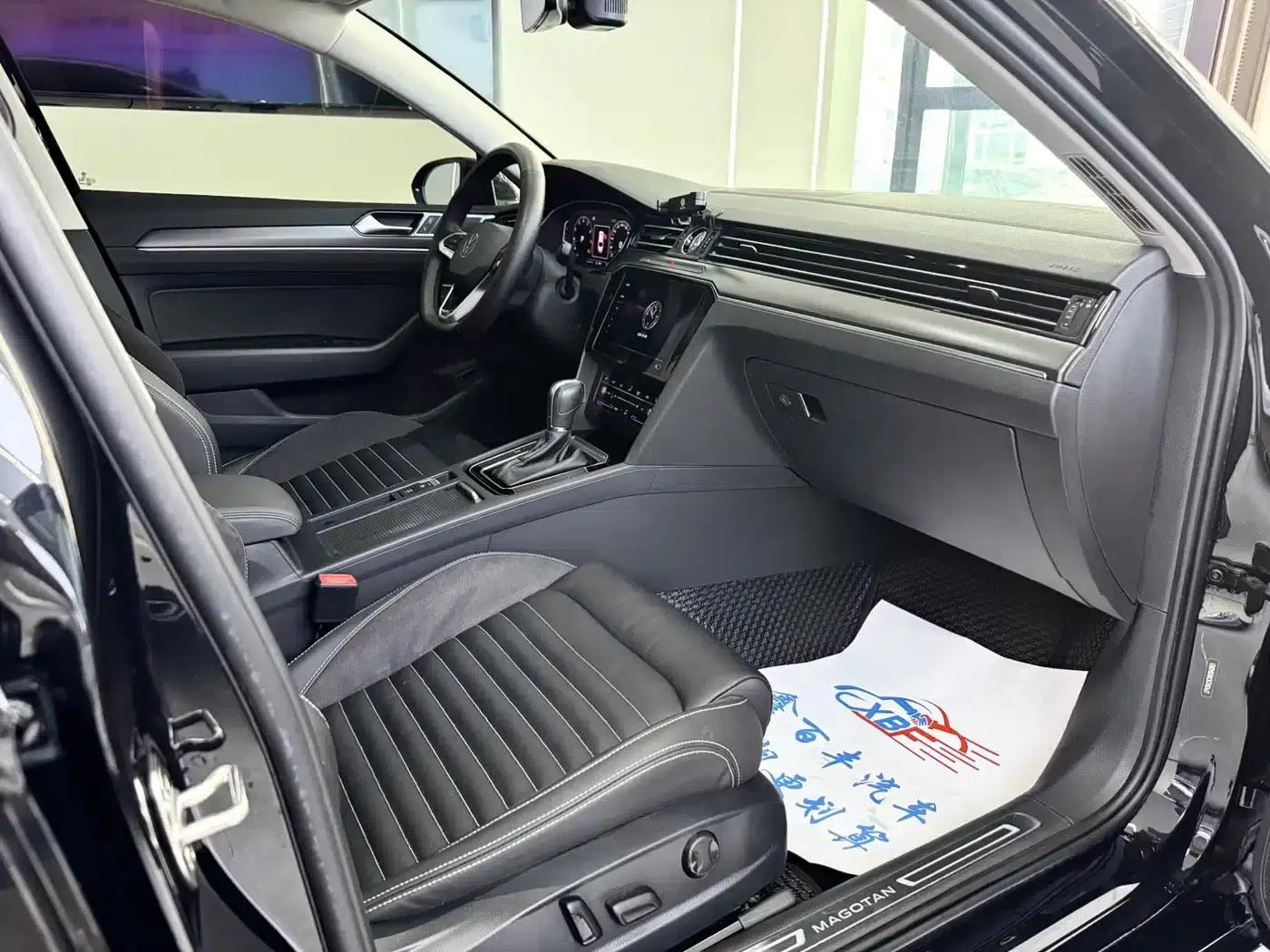 2020 Volkswagen Passat 330TSI DSG Leading Edition — миниатюра 6