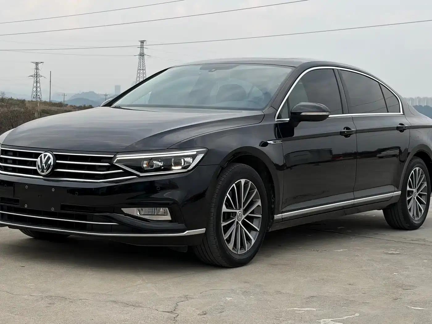 2019 Volkswagen Magotan 330TSI DSG Luxury Edition (China VI Emission Standard) — миниатюра 1