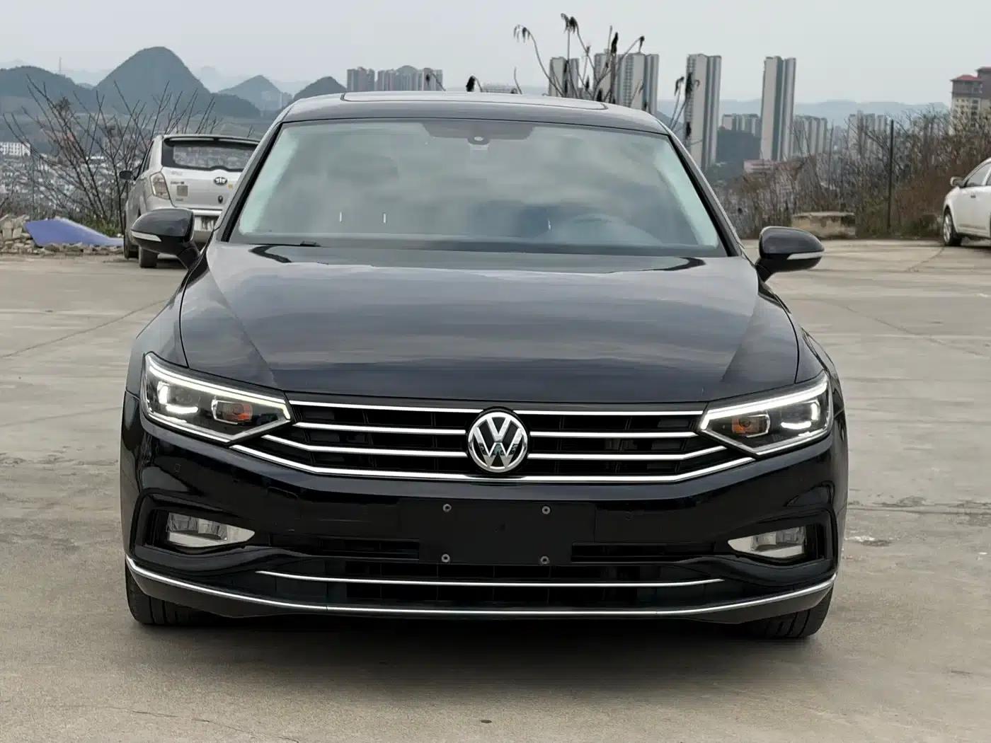 2019 Volkswagen Magotan 330TSI DSG Luxury Edition (China VI Emission Standard) — миниатюра 2