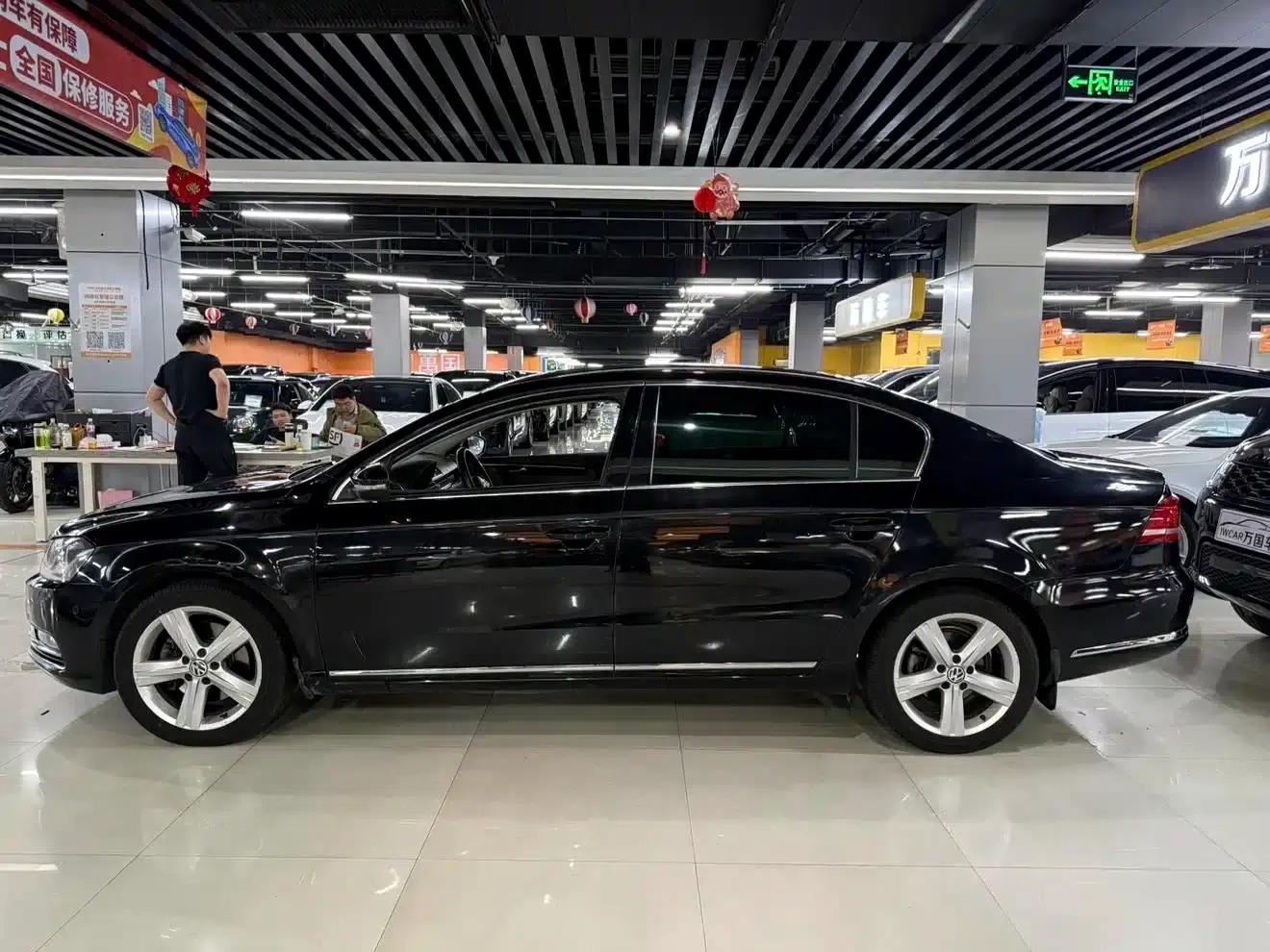 2012 Volkswagen Passat Facelift 2.0TSI Premium Model — миниатюра 4