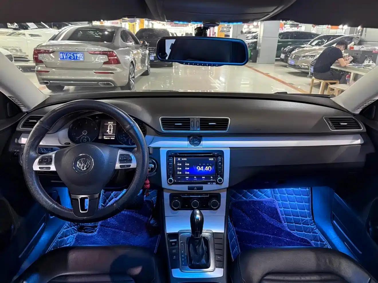 2013 Volkswagen Passat 1.8TSI Leading Edition — миниатюра 4
