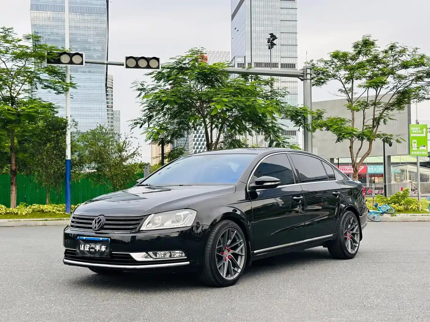 2012 Volkswagen Passat 2.0TSI Premium — миниатюра 1