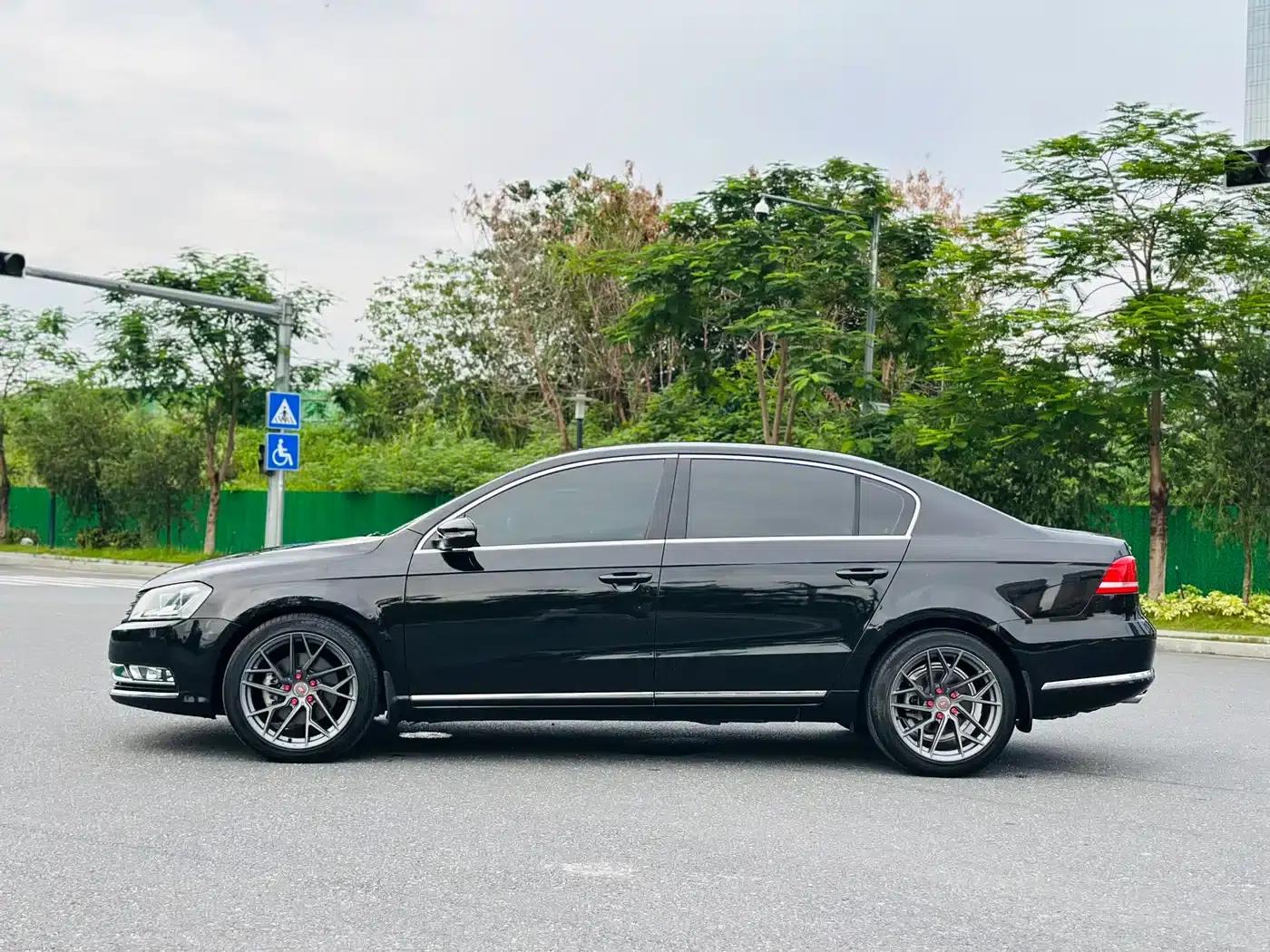 2012 Volkswagen Passat 2.0TSI Premium — миниатюра 2