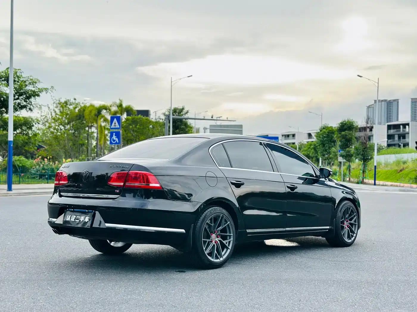 2012 Volkswagen Passat 2.0TSI Premium — миниатюра 5