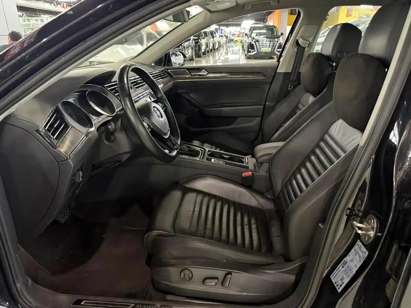 2019 Volkswagen Magotan 330TSI DSG Luxury Edition (China VI Emission Standard) — миниатюра 4