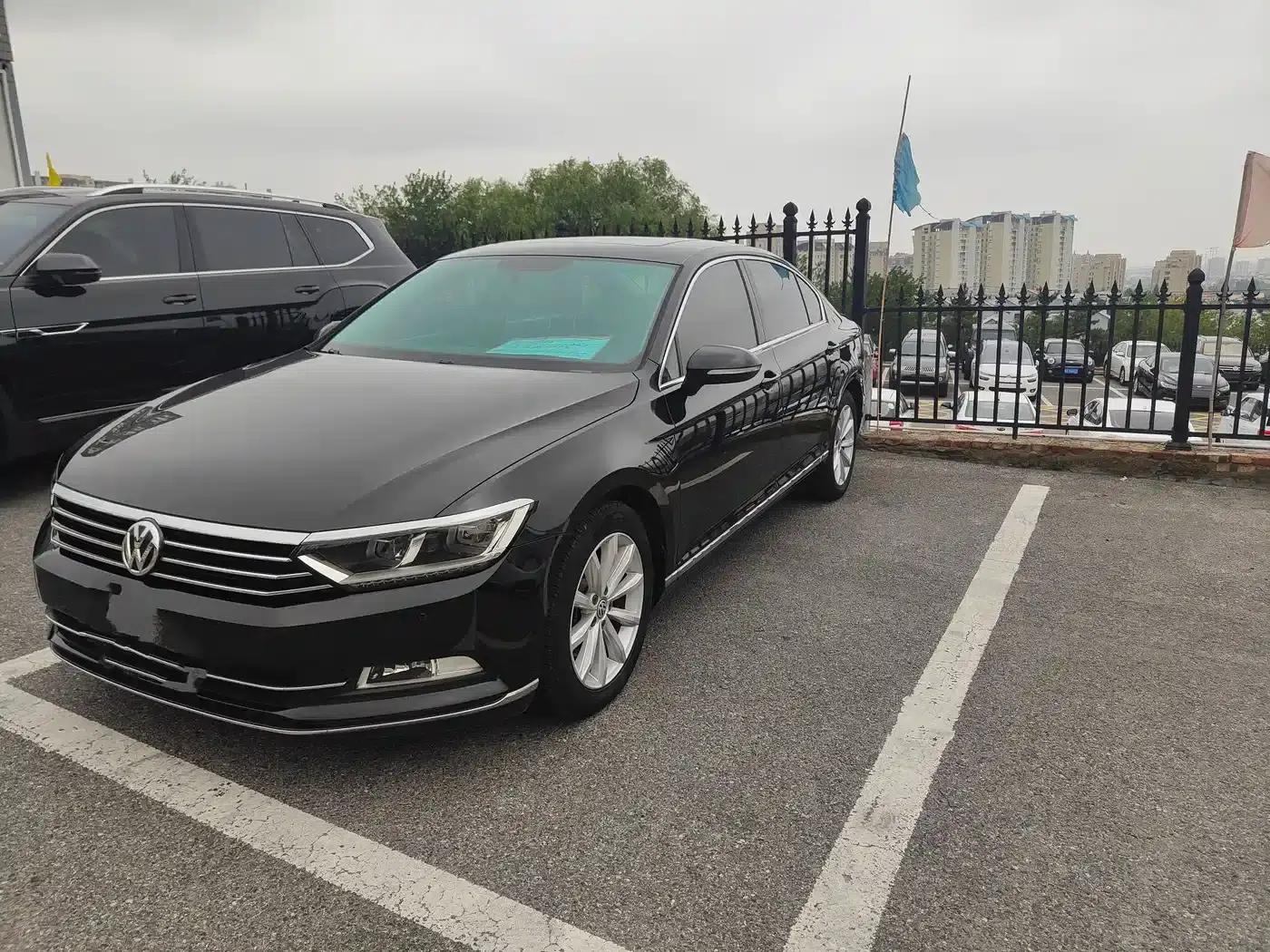 2019 Volkswagen Magotan 330TSI DSG Leading Edition (China VI Emission Standard) — миниатюра 1