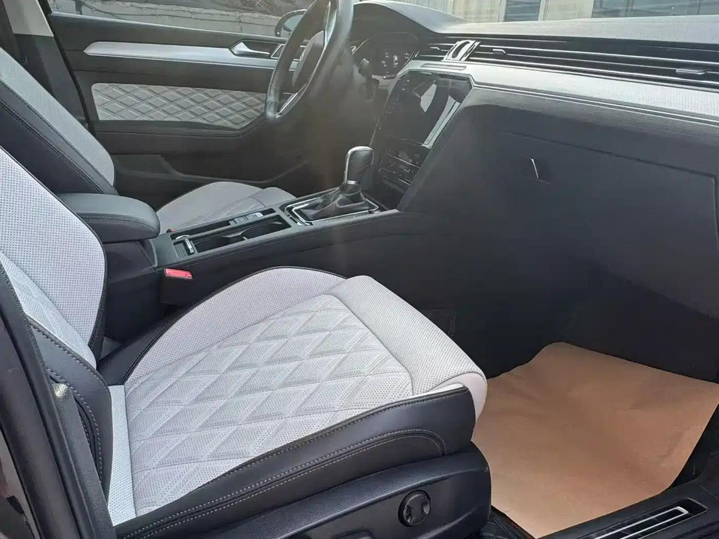 Volkswagen Magotan 2023 2 Millionth Unit Commemorative Edition 330TSI DSG Luxury — миниатюра 8